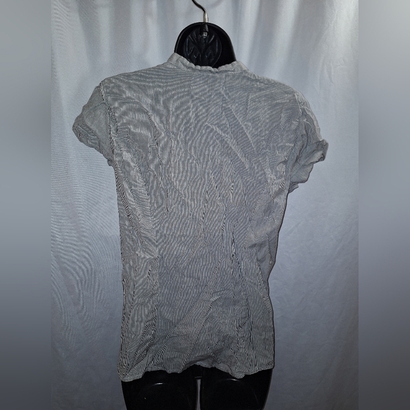 Calvin Klein pin striped button-down short sleeve blouse size medium - Picture 5 of 6